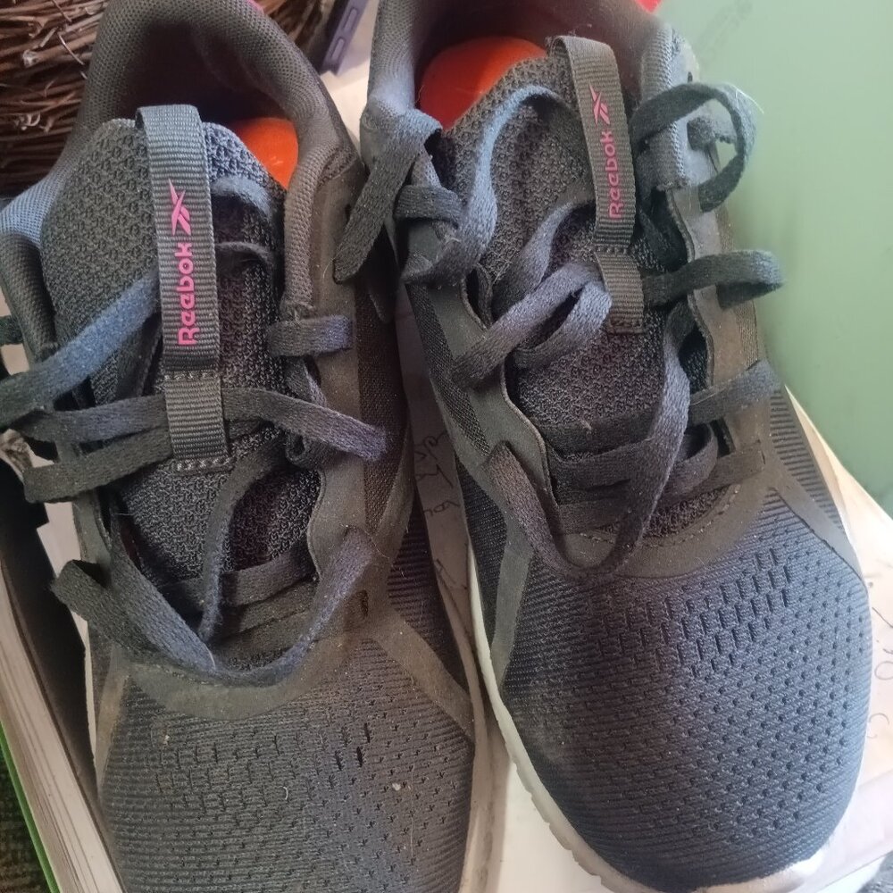 Reebok flexagon tennis shoe